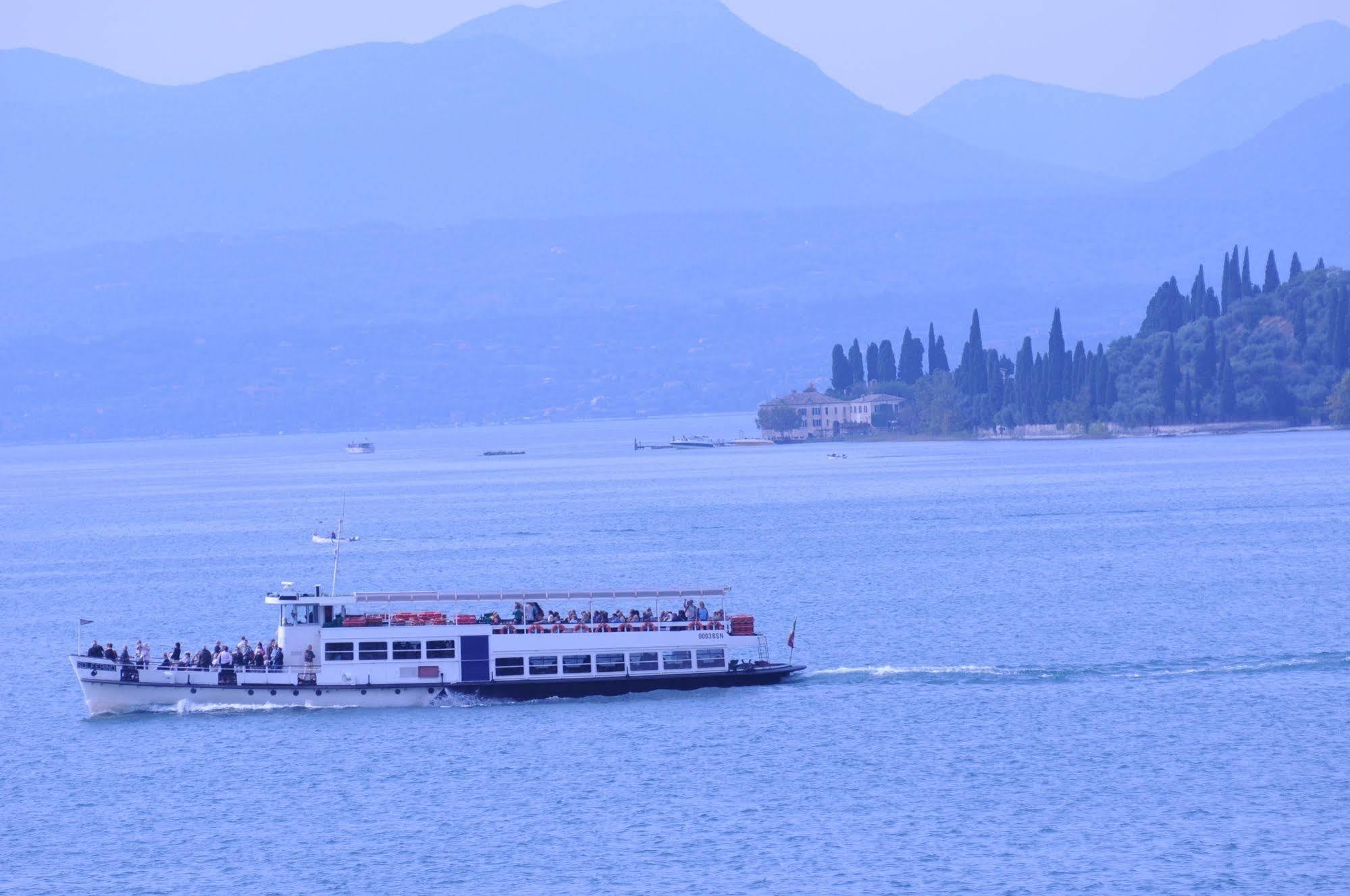 Hotel Excelsior Le Terrazze Garda  Zewnętrze zdjęcie